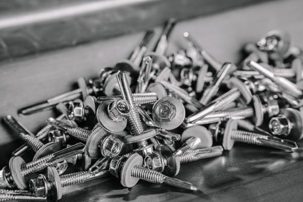 What are Tek Screws?